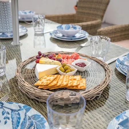 Maggies Place فيلة ليتيركيني
