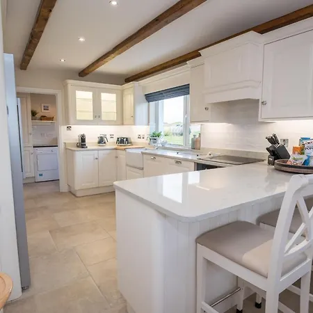 Maggies Place * Letterkenny
